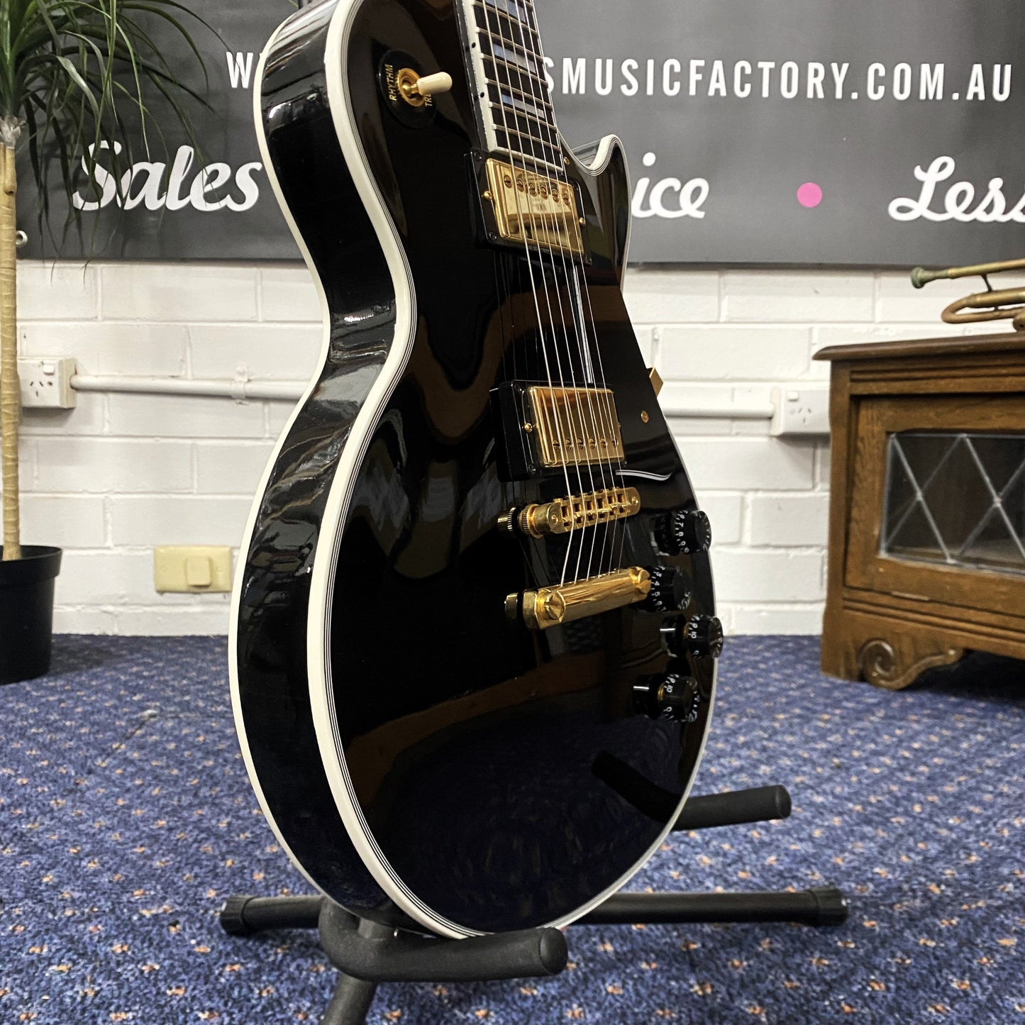 GIBSON Les Paul Custom 2012 -Black Pre Loved Electric Guitar