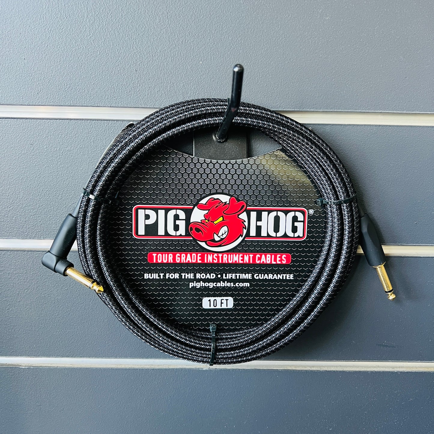 PIG HOG 10'Guitar Lead -Black Woven - Right Angle to Straight