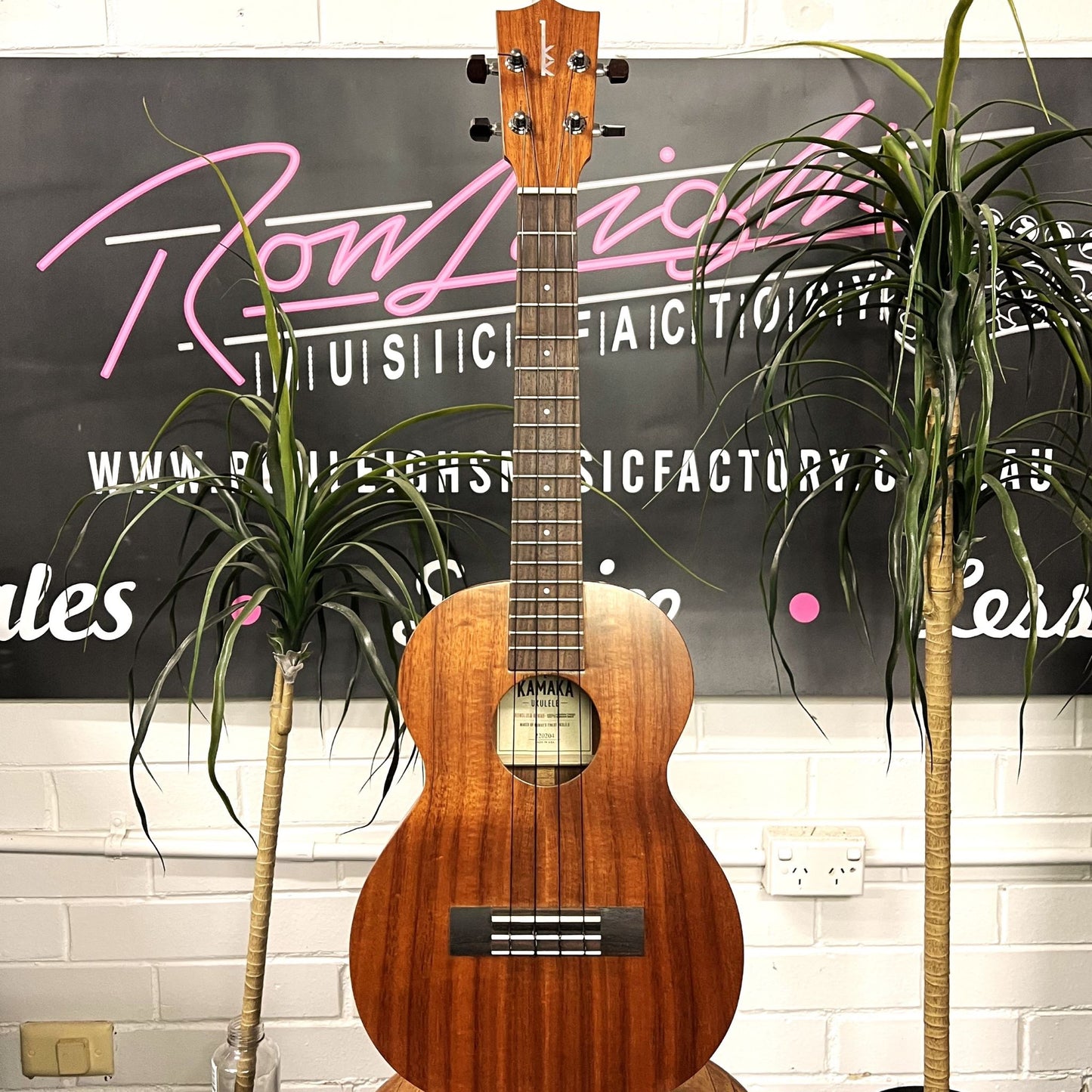 KAMAKA HF3 - Tenor Ukulele All Solid Koa