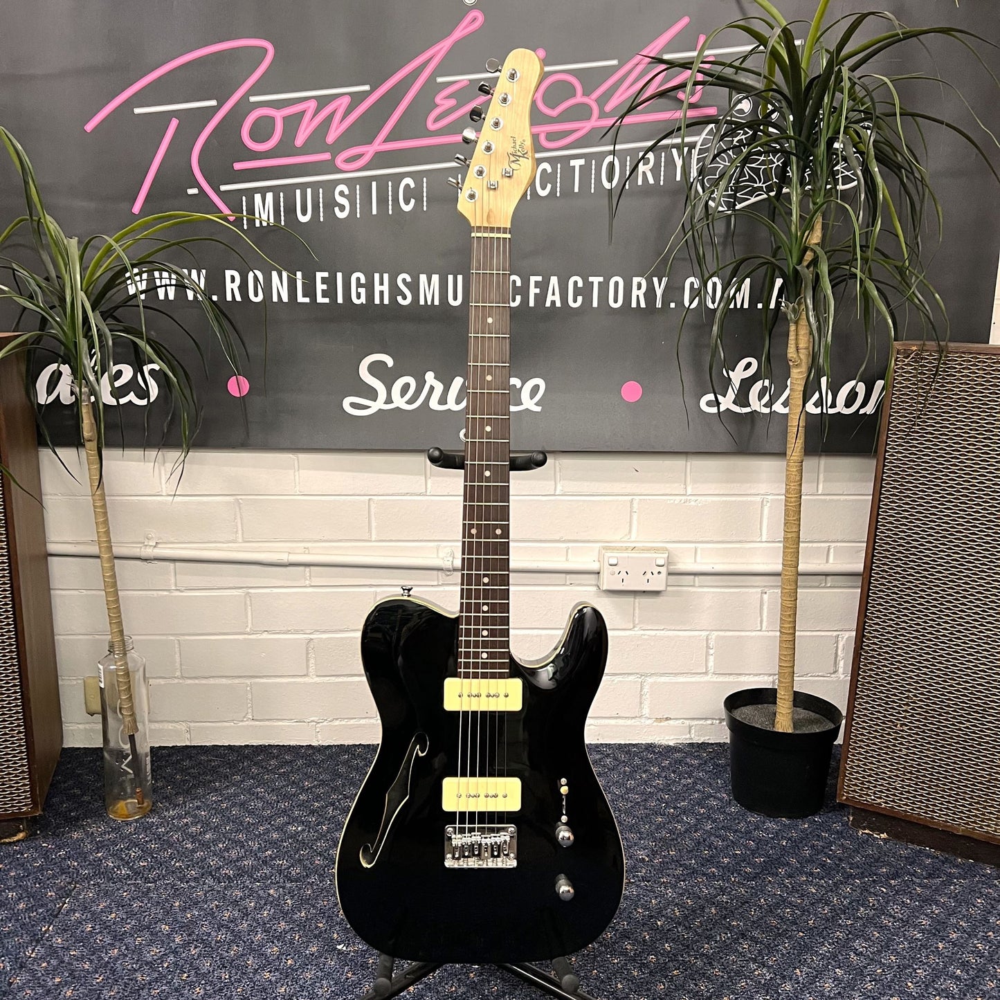 MICHAEL KELLY 59 Thinline Gloss Black Electric Guitar