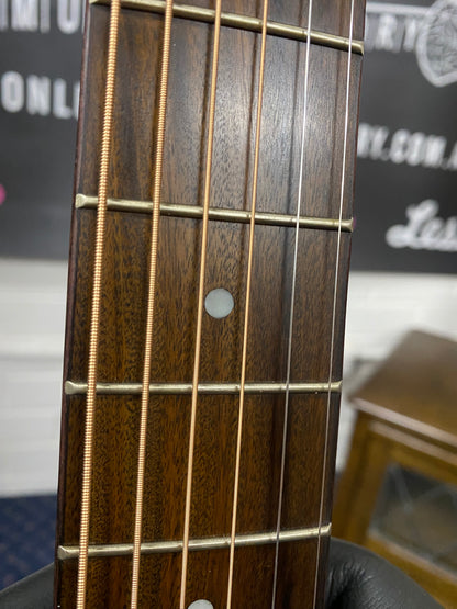 GUILD OM-240CE Orchestra Cutaway Acoustic / Electric Guitar