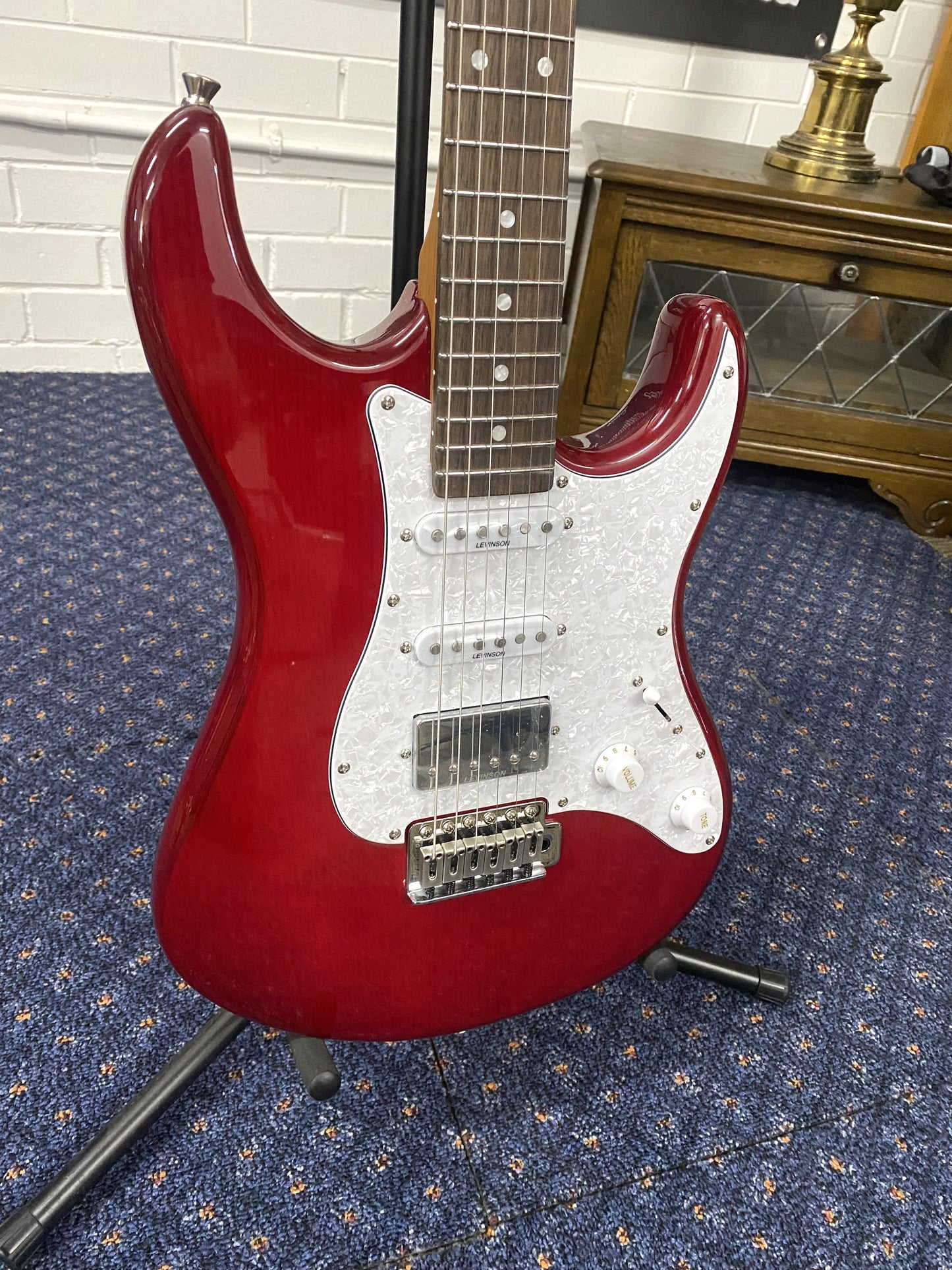 LEVINSON Sceptre Ventana Deluxe Double Cutaway - See Thru Red