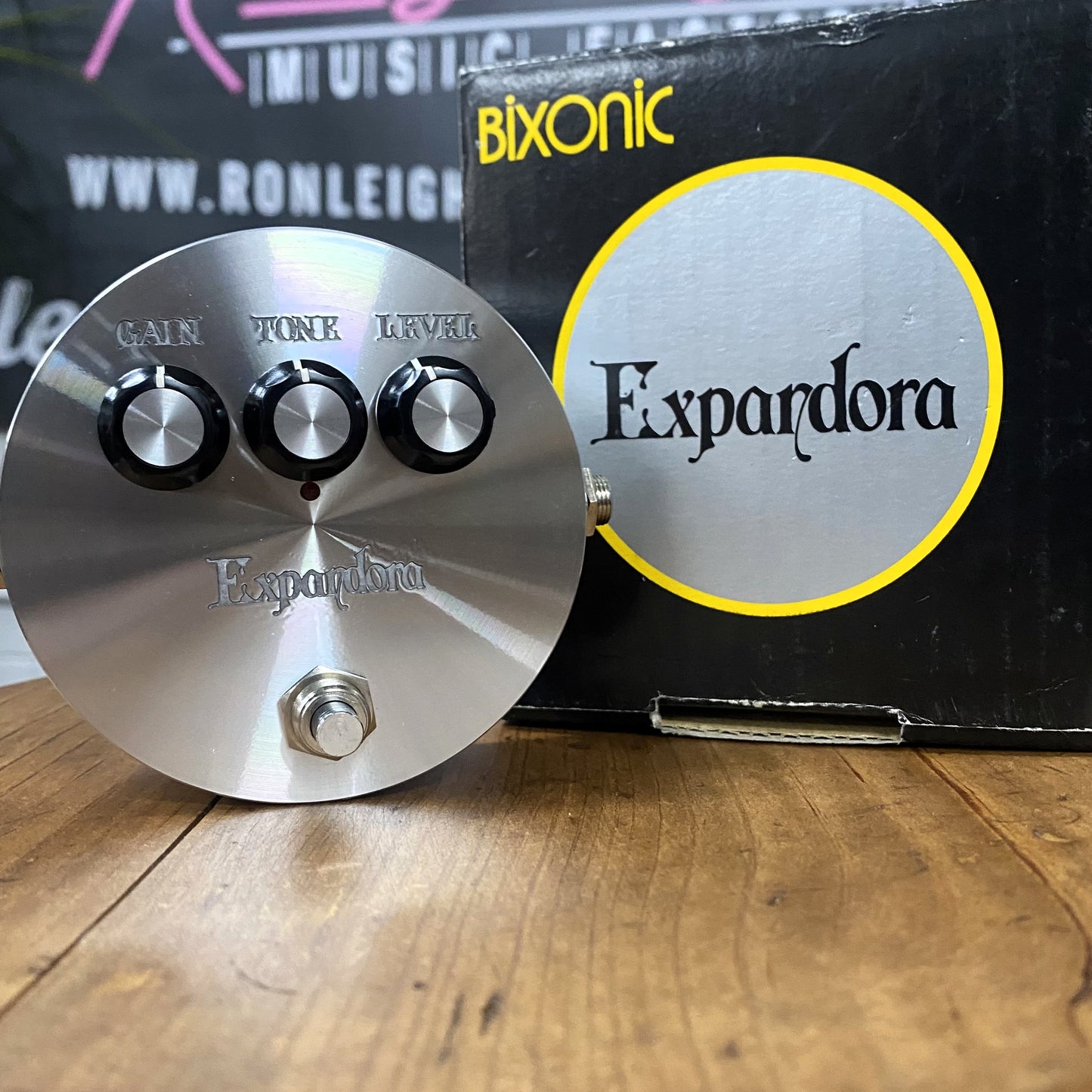 Bixonic Expandora Overdrive / Distortion Pedal – Owned by Tommy Emmanuel