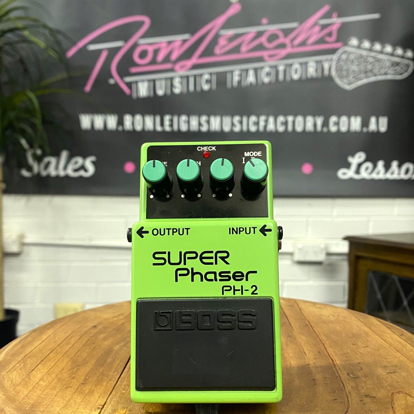 BOSS Phase Shifter Pedal – Previously Owned by Tommy Emmanuel