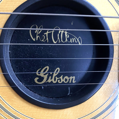 Gibson Chet Atkins SST (1991) – Owned by Tommy Emmanuel