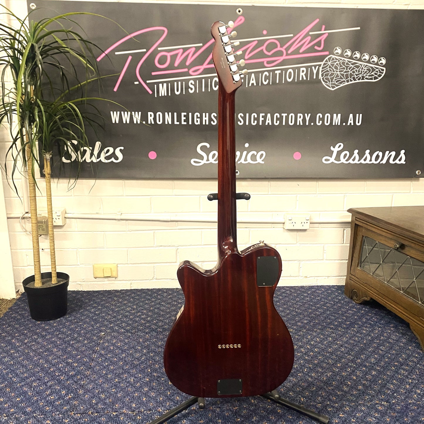 Fender Telecoustic Slimline (MIJ, 1990s) – Owned by Tommy Emmanuel