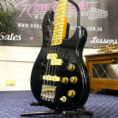 Ibanez Roadster 4-String Bass (Vintage, MIJ) – Owned by Tommy Emmanuel