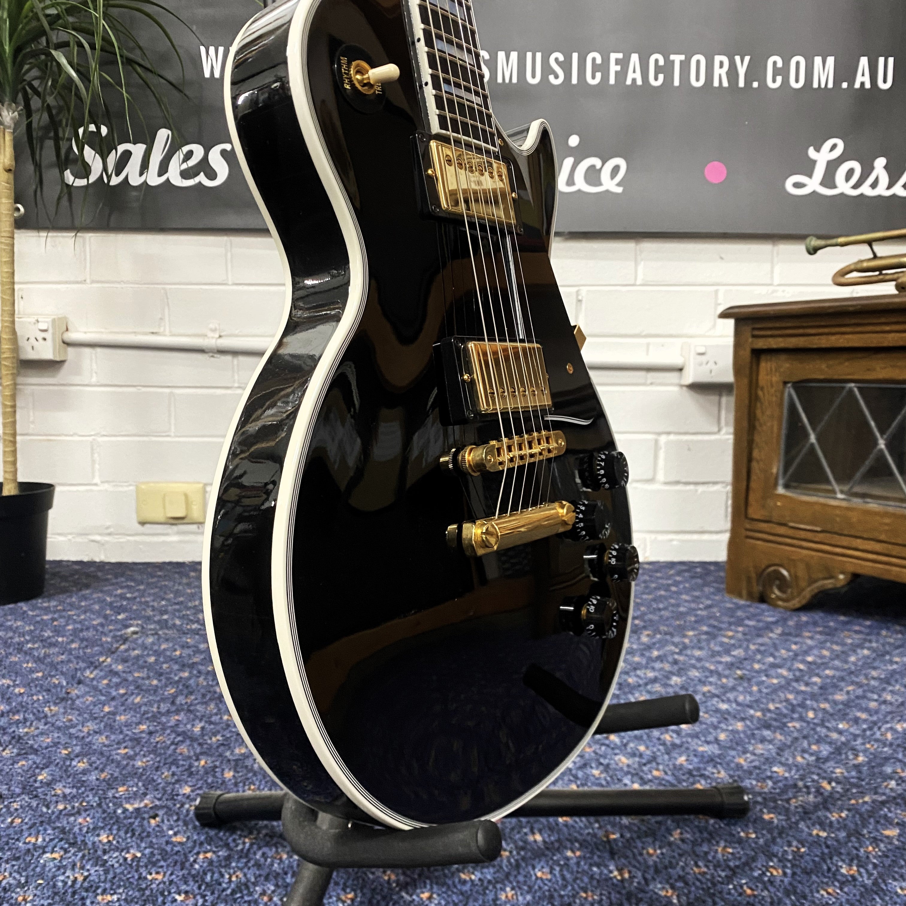 Gibson Les Paul Custom 2012 -Black Pre Loved Electric Guitar