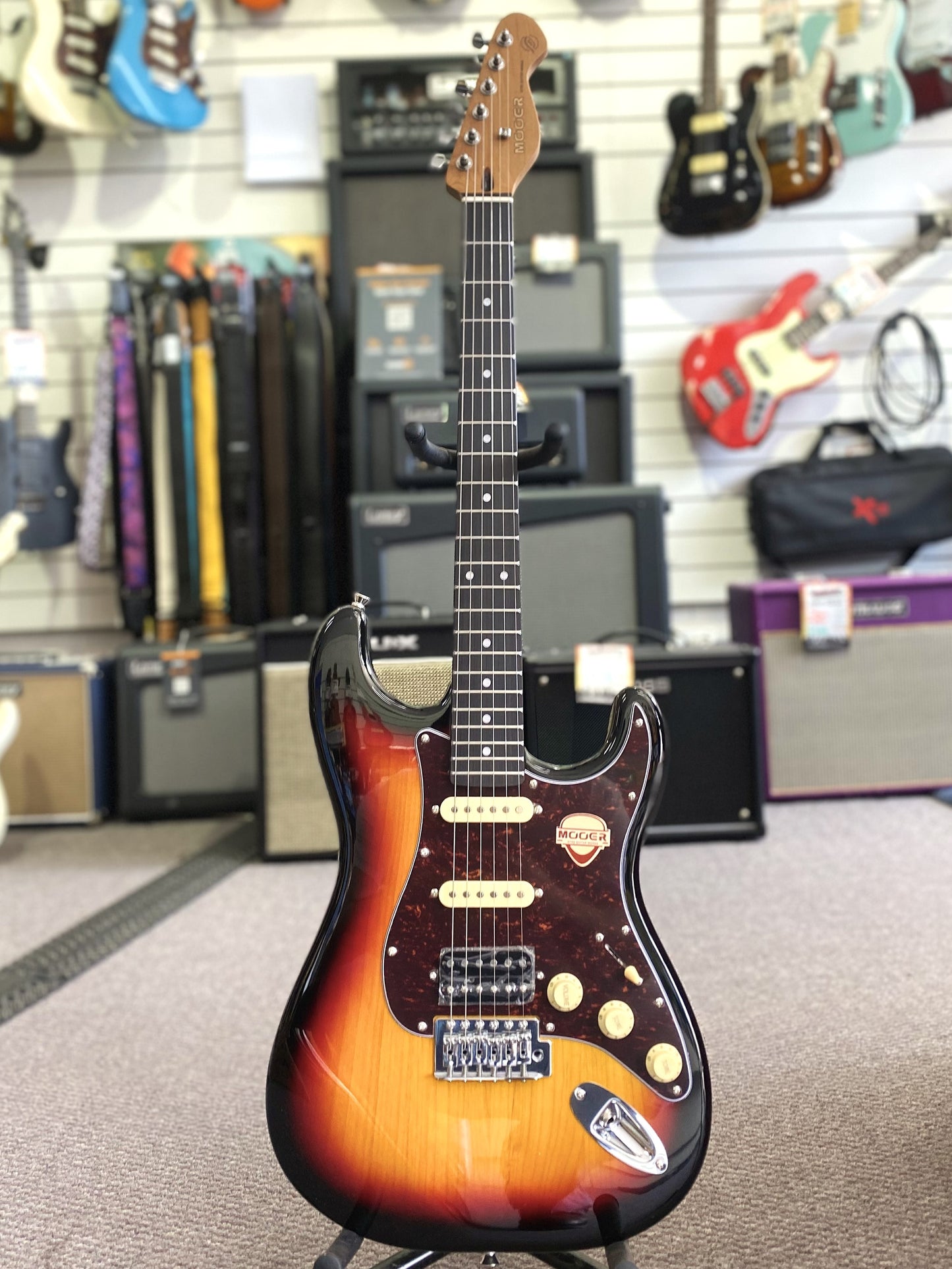 MOOER MSC10 Pro ST Style Electric Guitar - Sunburst