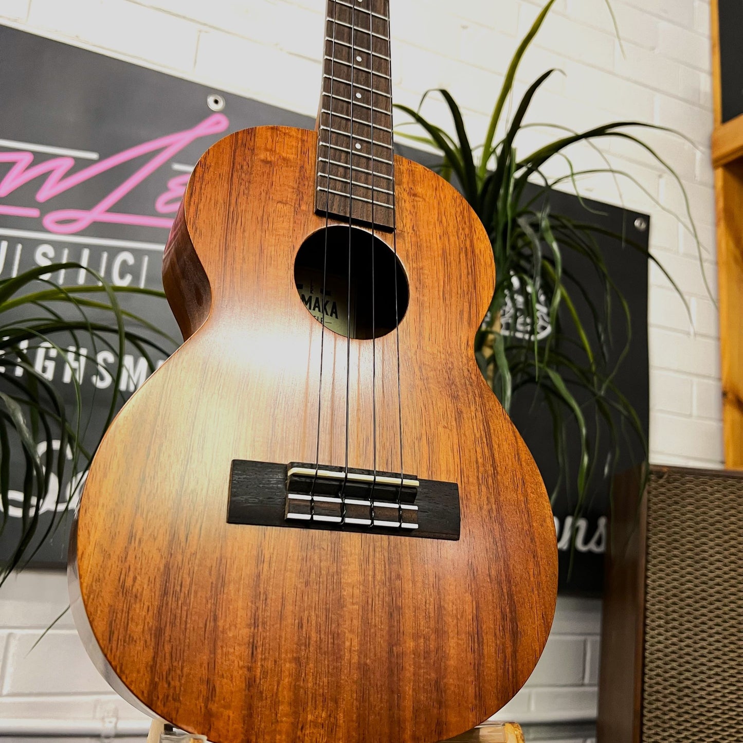 KAMAKA HF3 - Tenor Ukulele All Solid Koa