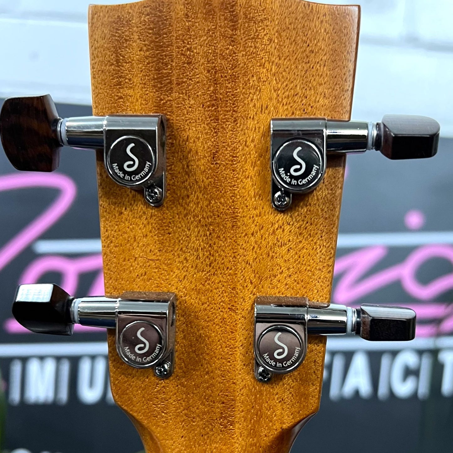 KAMAKA HF3 - Tenor Ukulele All Solid Koa