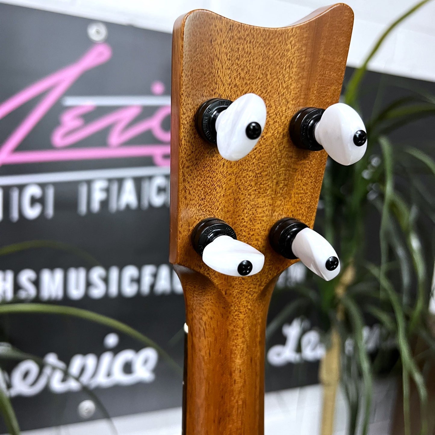 KAMAKA HF2-Concert Ukulele - All Solid Koa