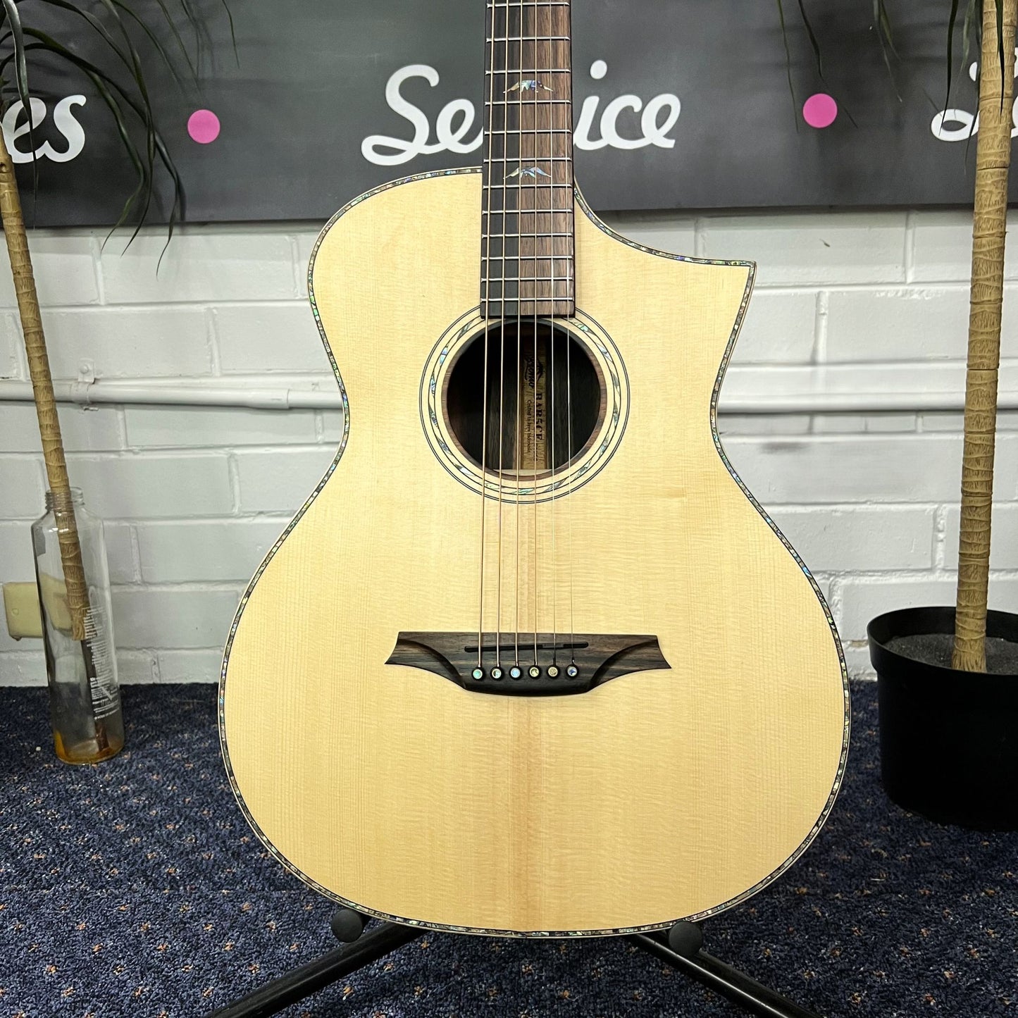 Bromo BAR5CE All-Solid Concert Acoustic-Electric Guitar – Rocky Mountain Series