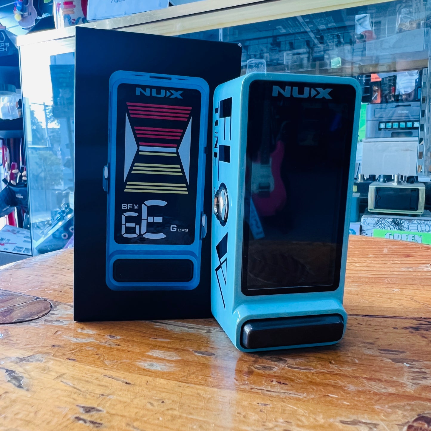 Nu-x Flow Tune MKII Tuner Pedal for Guitar