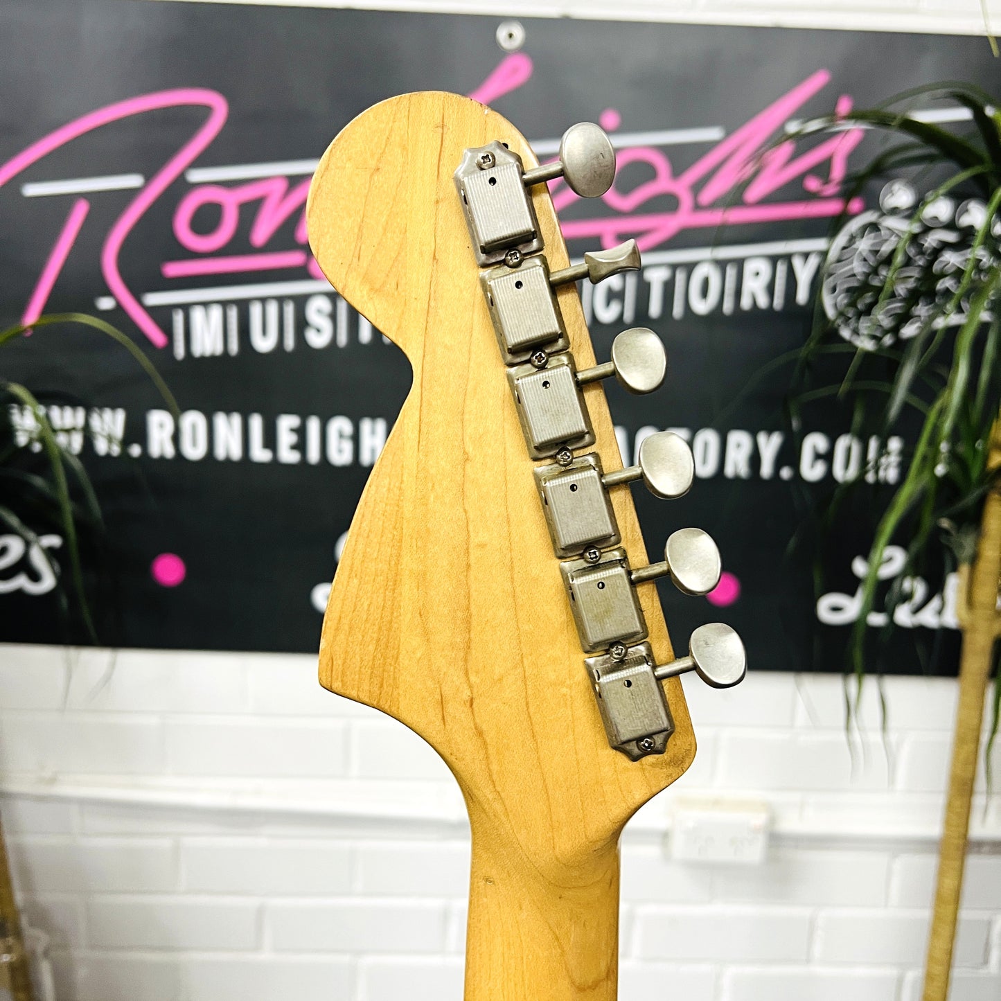 DIA Strat Style Made in Japan Matsumoku Factory Vintage MIJ Electric Guitar