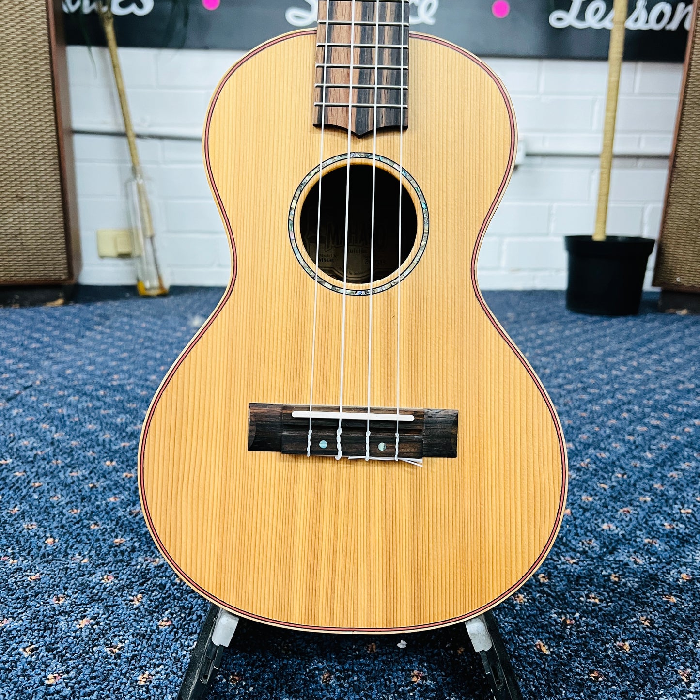 Mahalo Master Series Tenor Acoustic/Electric Ukulele MM3E