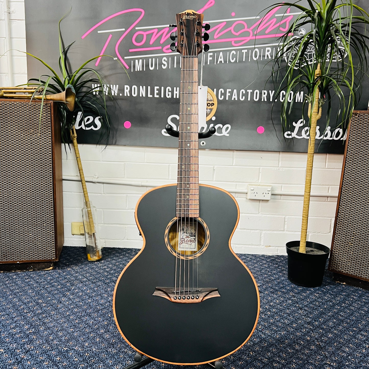 Bromo BAT8ME BK Mini Jumbo Acoustic-Electric Guitar – Solid Mahogany Top | Tahoma Series
