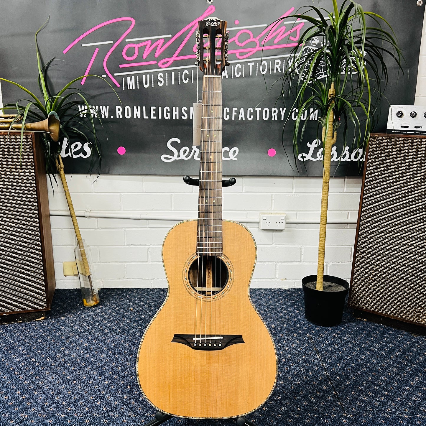 Bromo BAR6E All-Solid Parlour Acoustic-Electric Guitar – Red Cedar Top | Rocky Mountain Series
