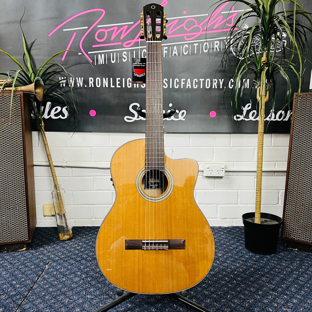 Altura A5-CE Electro Classical Guitar | Cutaway & Fishman Pickup