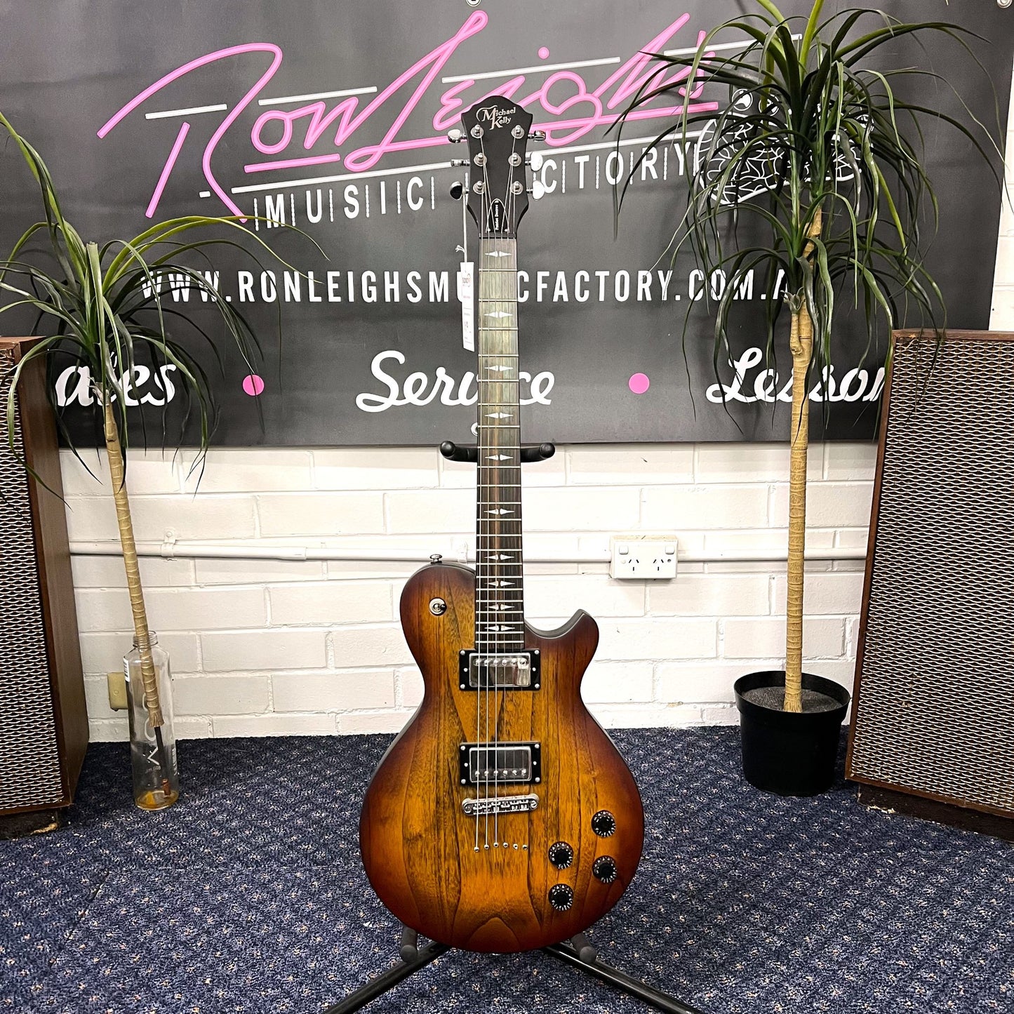 MICHAEL KELLY Patriot Decree Open Pore Tobacco Sunburst