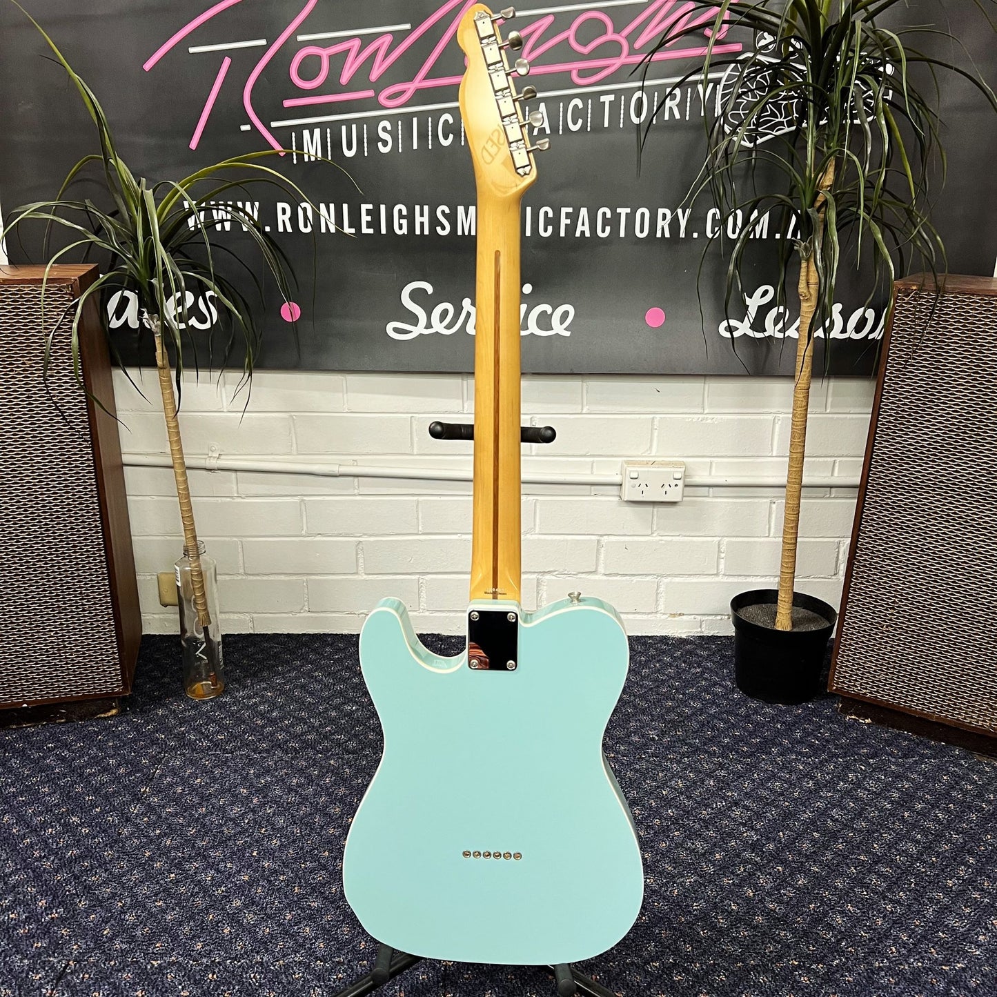 TOKAI Breezysound ATE106B Sonic Blue Electric Guitar w/gig bag