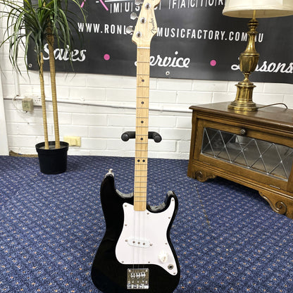 FENDER x LOOG  Stratocaster 3-String Children's Guitar
