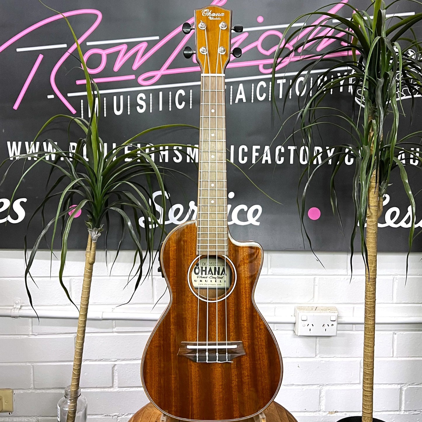 OHANA Concert  Ukulele - Solid Mahogany